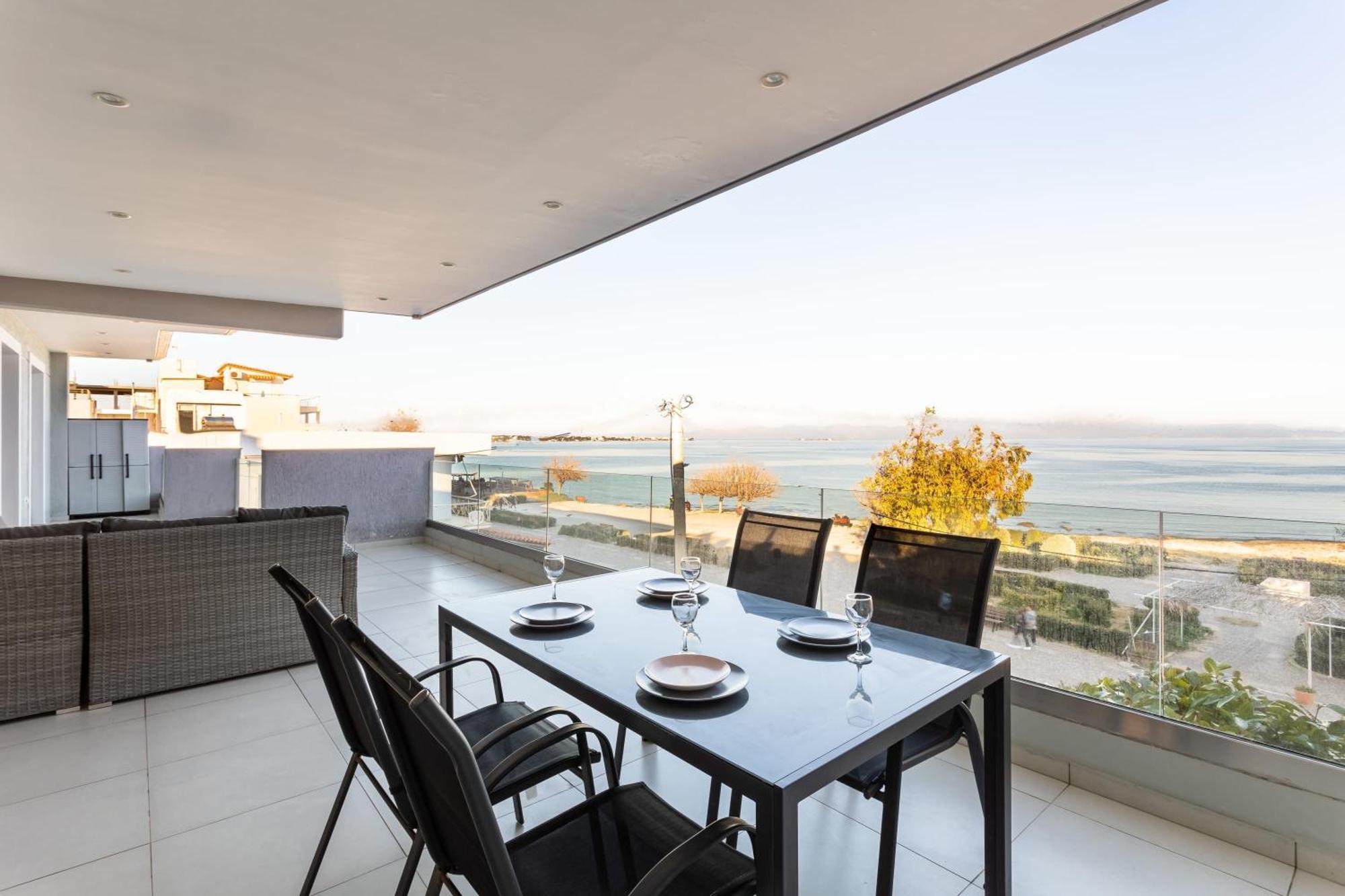 Beachfront Artemida Retreat - Peony Seabreeze Gem Εξωτερικό φωτογραφία