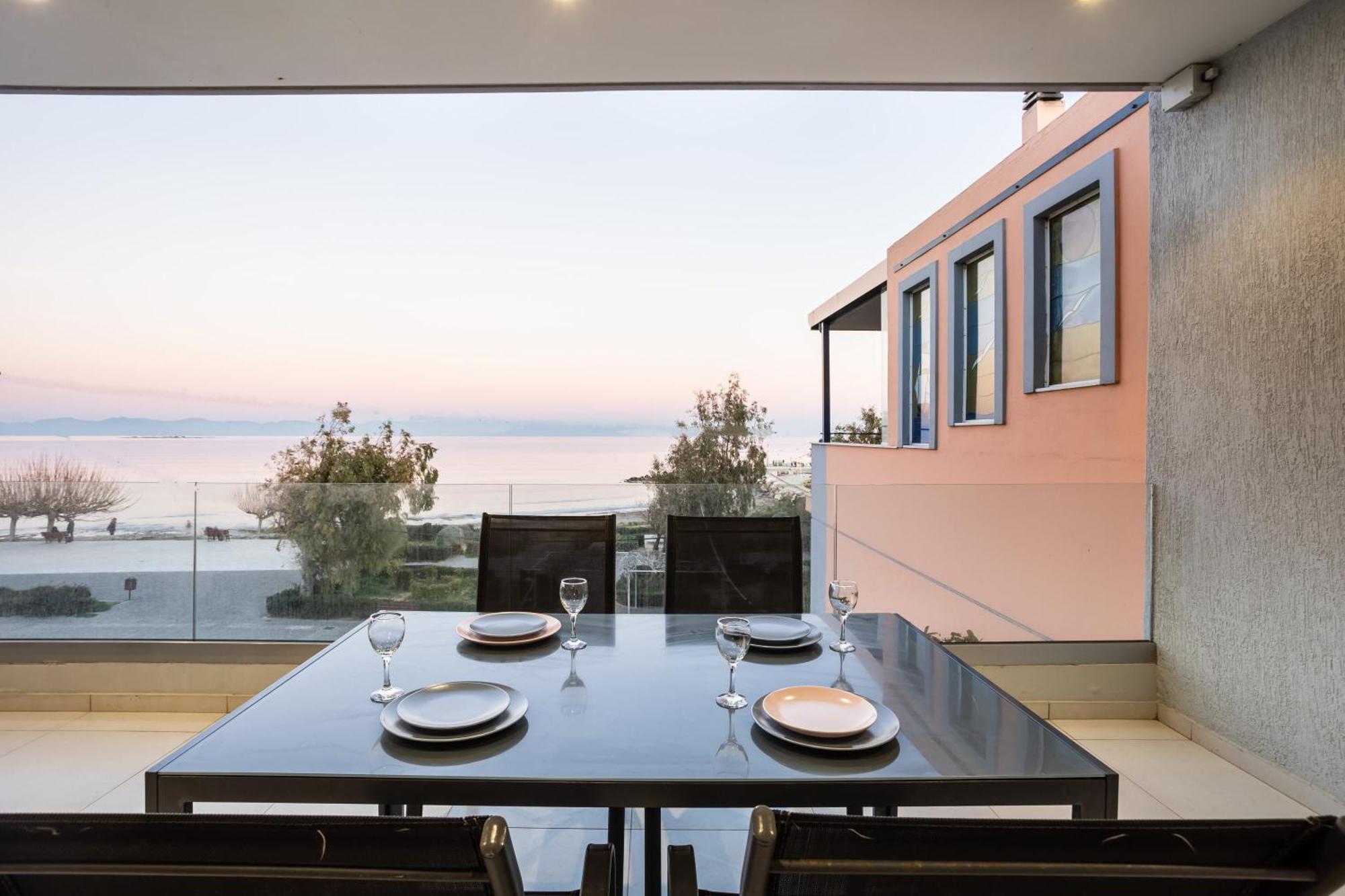 Beachfront Artemida Retreat - Peony Seabreeze Gem Εξωτερικό φωτογραφία